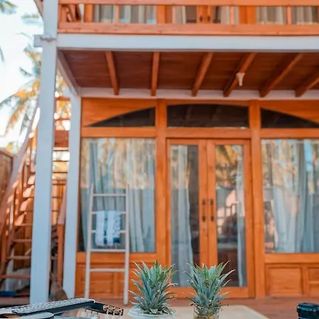 Rascal House Gili Trawangan Apartment Exterior photo